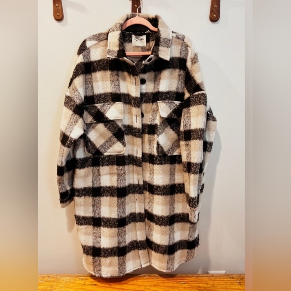 RD style  conscious tan black white  ♥️ plain.